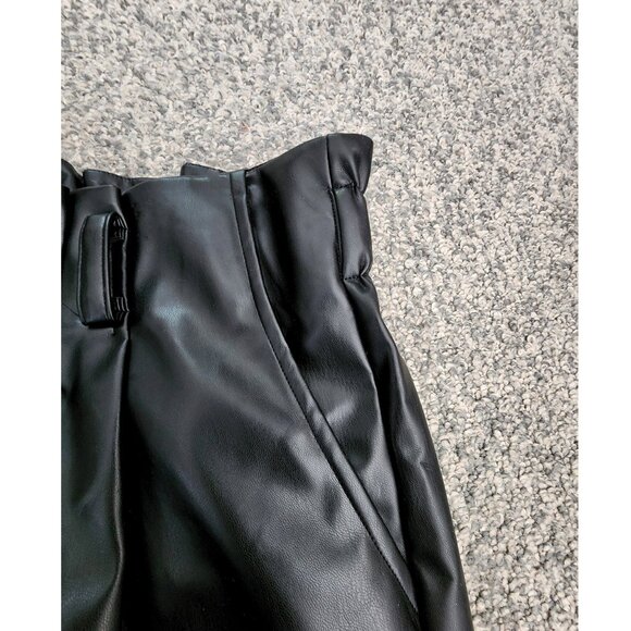 Mindy Mae’s Market Kendall Faux Leather Shorts - Size 2X - Picture 5 of 6